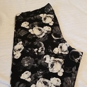 Torrid Black and White Flower/Skull Leggings